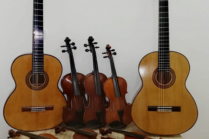 Детская школа искусств Апшеронска получила музыкальные инструменты и новое оборудование 