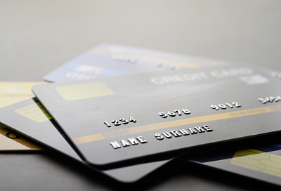 На Кубани впервые за восемь лет снизился объём операций по банковским картам