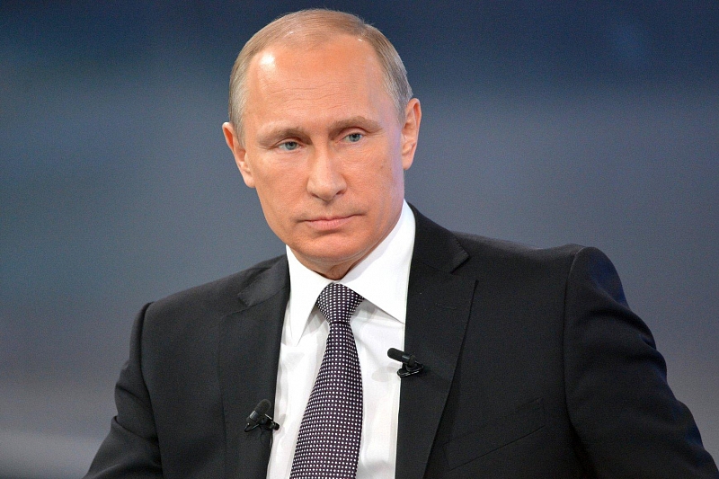 Президент России Владимир Путин не согласен с теми, кто называет его царем