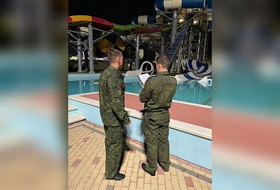 Следователи взяли пробы воды из бассейнов в аквапарке Анапы, где 9 человек отравились хлором