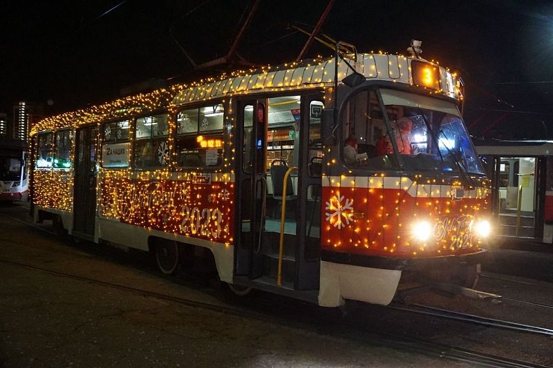 Известны маршруты новогодних трамваев и троллейбусов в Краснодаре