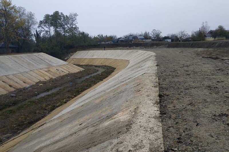 В Краснодарском крае завершены работы по строительству берегоукрепительных сооружений на реке Иль