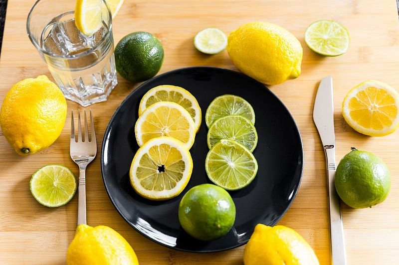 Почистить сосуды и избавиться от лишнего веса поможет напиток из лимонов