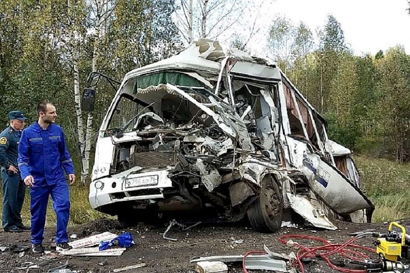 Водитель фуры из Краснодарского края назван предварительным виновником ДТП под Ярославлем с семью погибшими  