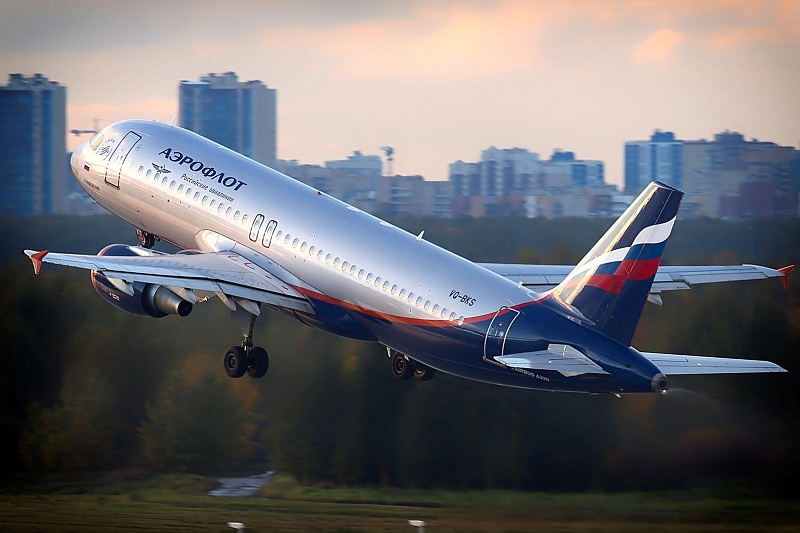 Крупнейшие авиакомпании в апреле подняли в два раза цены на билеты из Москвы в Краснодар и Сочи