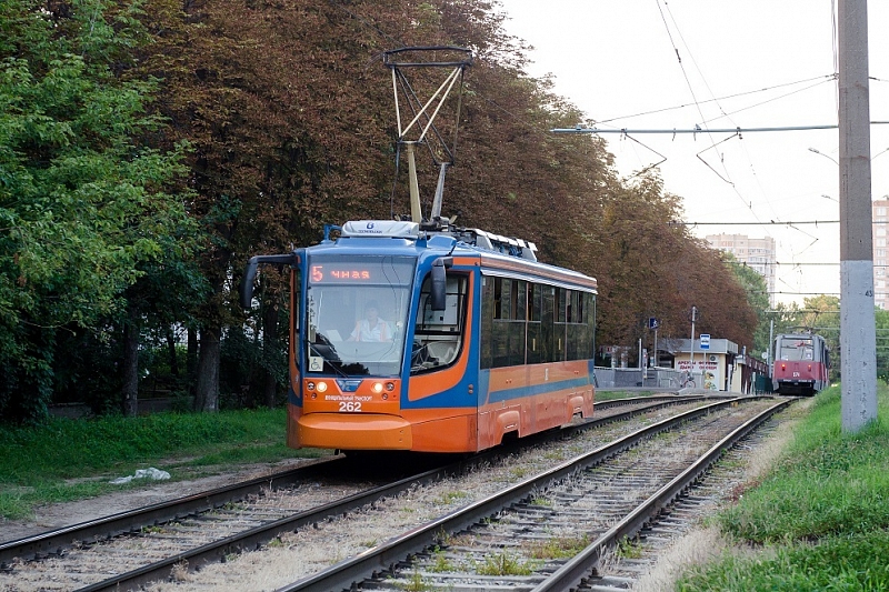 В центре Краснодара из-за ремонта рельсов изменят движение трамваев