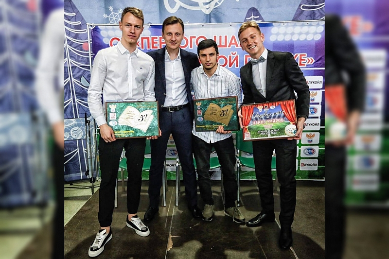 Футболисты «Краснодара» Сулейманов и Сафонов получили награду «Первая пятерка»