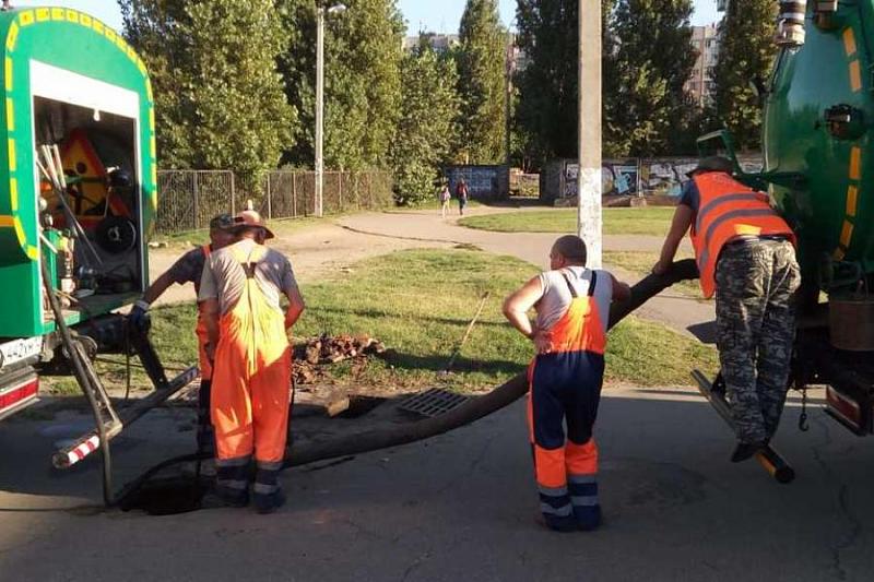 В Краснодаре прочистили более 16 км сетей ливневой канализации