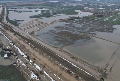 В Абинском районе затопило 1,5 тыс. гектаров полей