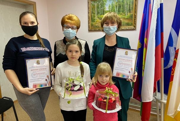 Мамы всякие важны: в Краснодаре подвели итоги конкурса детского рисунка