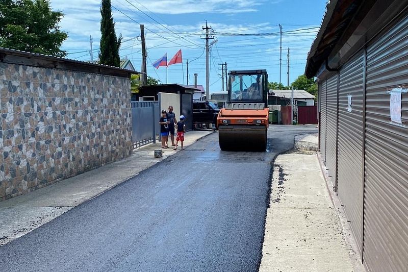 Благодаря национальному проекту «Безопасные качественные дороги» в Сочи ремонтируют более 30 сельских улиц