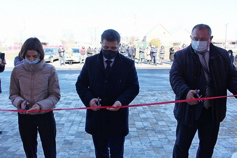 Новый спорткомплекс шаговой доступности открылся в Белоглинском районе 
