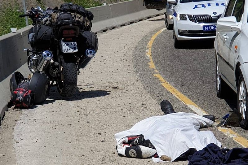 На Молдовановском перевале под Туапсе разбился мотоциклист