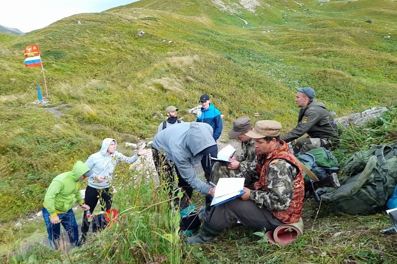 Сотрудники Кавказского заповедника составили 15 админпротоколов на туристов-нарушителей