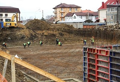 В Витязево продолжается строительство детского сада