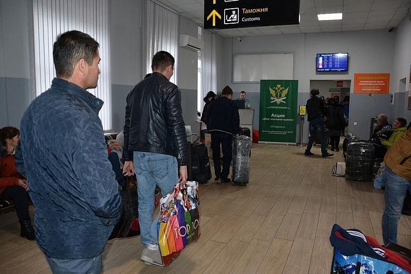 Только 5 жителей Краснодарского края расплатились с долгами, чтобы вылететь за границу в новогодние праздники