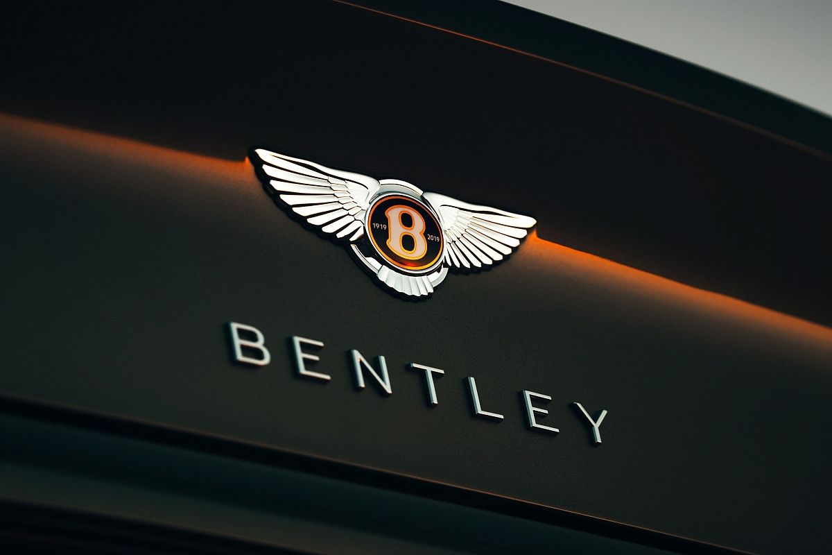 Стали известны подробности смертельного ДТП на Bentley с полицейским в Краснодарском крае