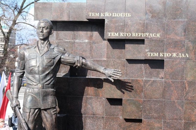 Суд отказал: на мемориале «Солдат России» не будет надписи о спецоперации на Украине
