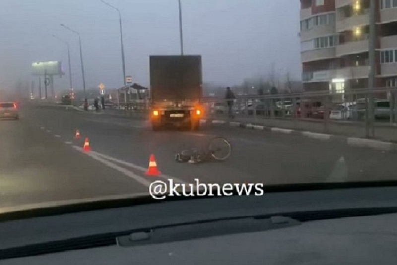 В Краснодаре грузовик насмерть сбил женщину-иностранку