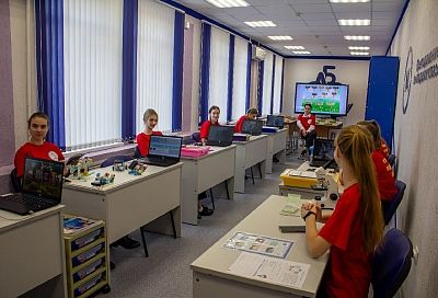 В Краснодаре в День работников дошкольного образования открыли мастерские для будущих педагогов