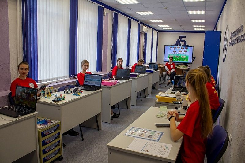 В Краснодаре в День работников дошкольного образования открыли мастерские для будущих педагогов