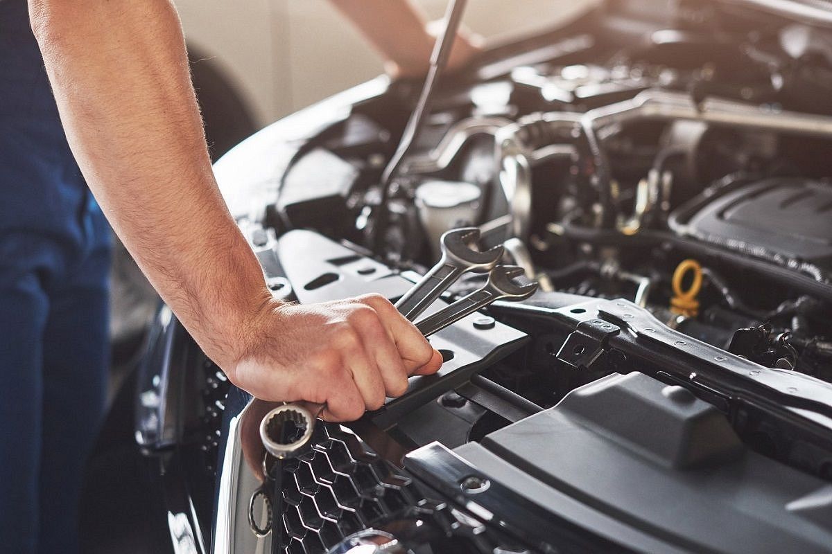 Больше 130 тыс. рублей платят работникам автосервисов на Кубани