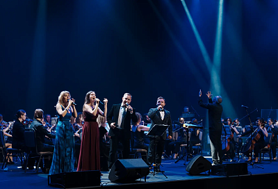 СИМФОТЕКА: Хиты 90-х под аккомпанемент оркестра RED Orchestra – ностальгия с симфоническим размахом