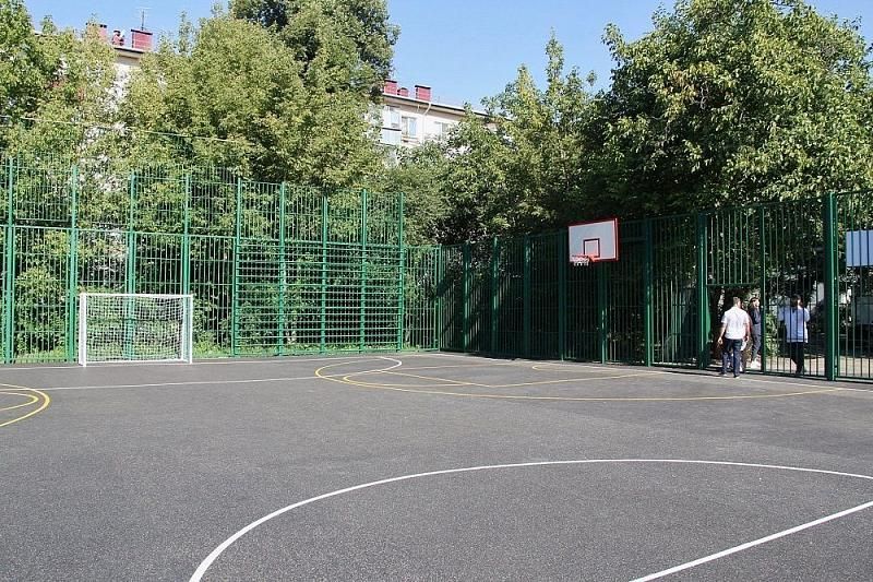 В Краснодаре отремонтировали спортплощадку на улице 1-й Артельный проезд