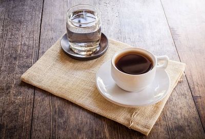 Утром кофе будете пить только так: 4 веские причины начать свой день с этой полезной привычки