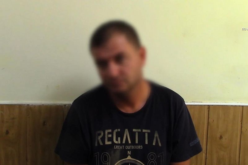 Под Анапой мужчина украл из автомобиля туристки 3,7 млн рублей