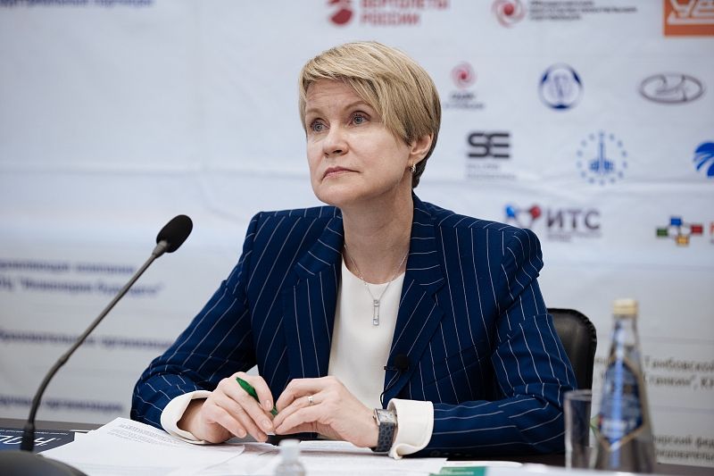 Руководитель «Сириуса» Елена Шмелева заявила о необходимости снизить бюрократическую нагрузку в образовании