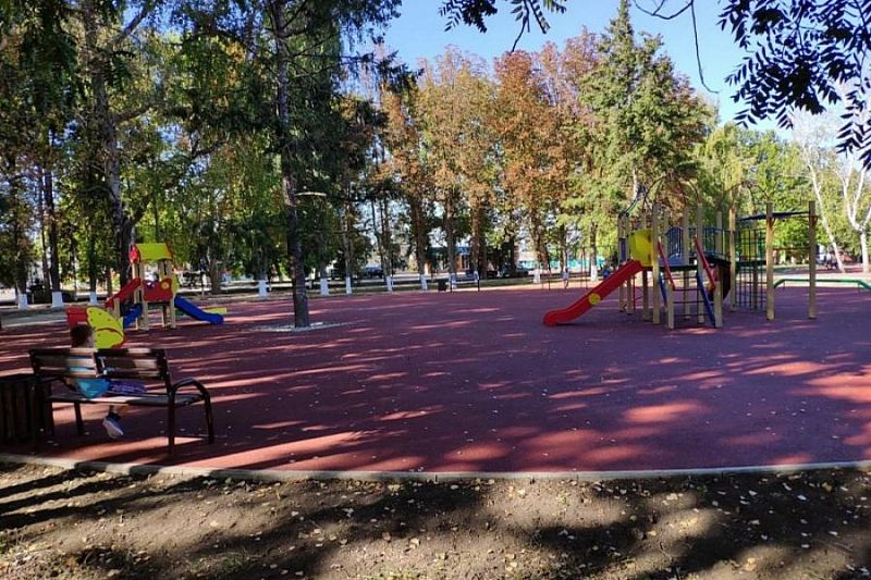 В рамках нацпроекта «Жилье и городская среда» в Каневском районе благоустроили три парка