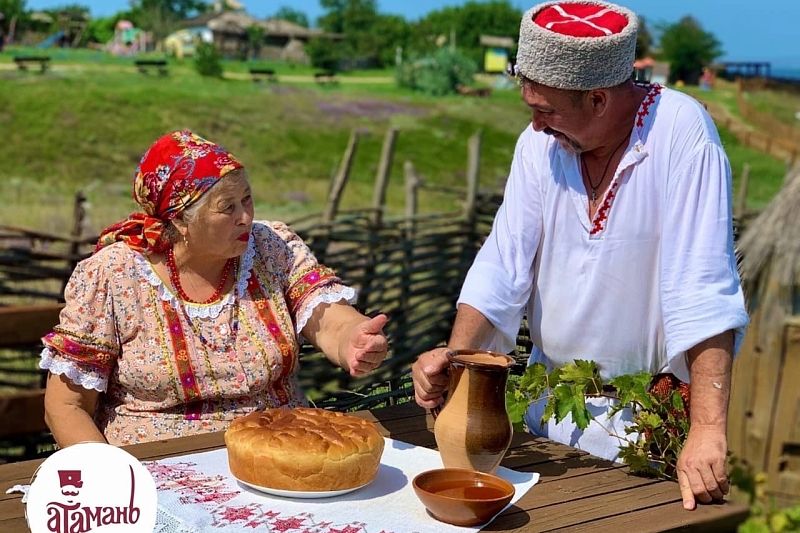Пирогами и фруктовыми коктейлями угостят гостей «Атамани» 13 августа
