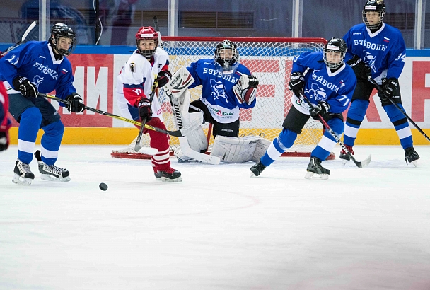 В Сочи стартует хоккейный турнир «Золотая шайба» имени Анатолия Тарасова