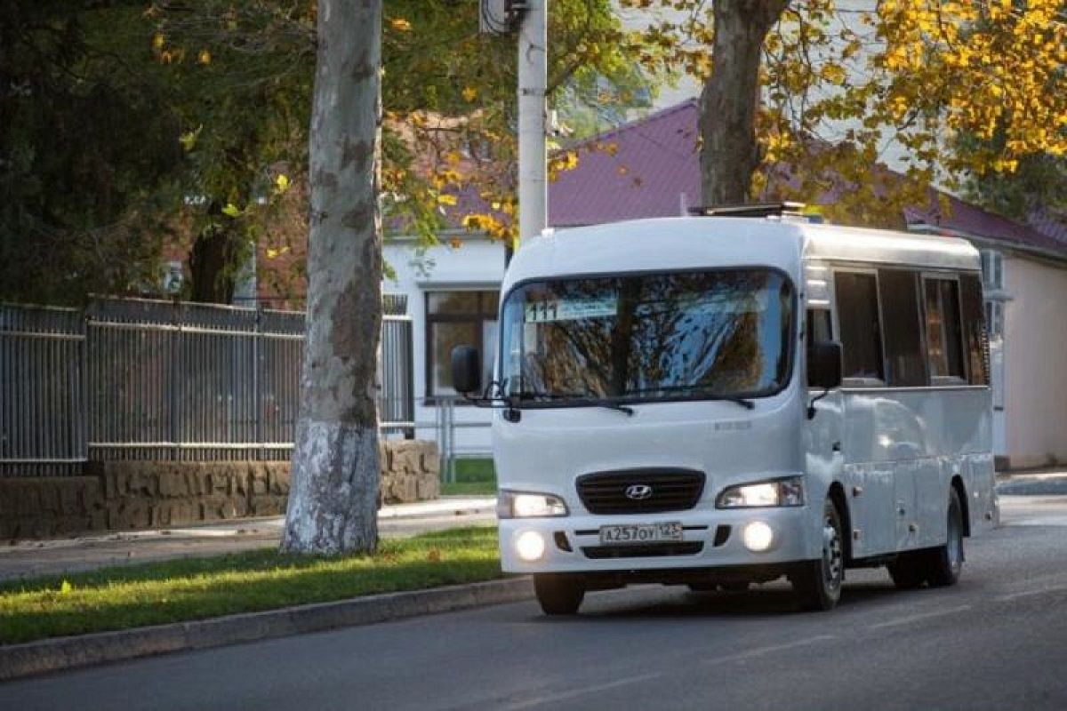 В Анапе отменили движение автобусов в дневное время