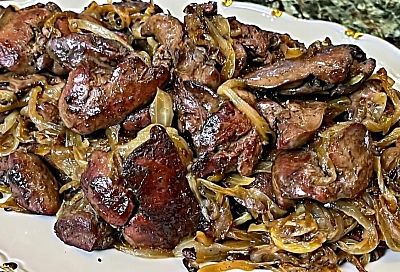 От такой печенки сложно оторваться, а всего-то надо было потратить пять минут и нежная печенка у вас на столе