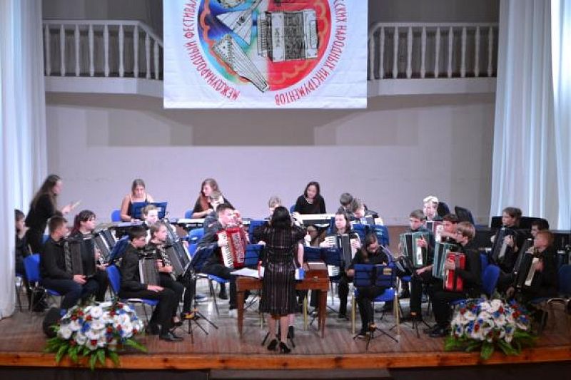 Международный конкурс-фестиваль «Поющие струны России» примет Анапа в сентябре