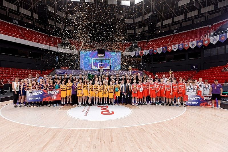 Победителем XV всероссийского чемпионата «Локобаскет-Школьная лига» стала кубанская команда