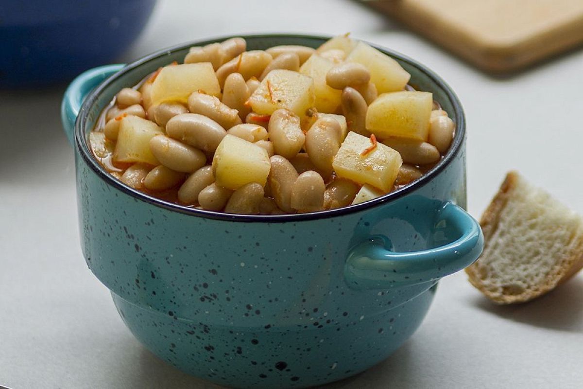 Добавьте в тушеные кабачки сливки — и за 15 минут они покорят вкусом без мяса