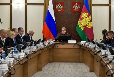 «Золотой стандарт корпоративной демографии» и борьбу с теневой занятостью обсудили на трехсторонней комиссии в Краснодаре