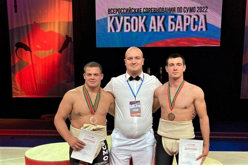  Спортсмены из Краснодарского края завоевали шесть медалей на всероссийских соревнованиях по сумо