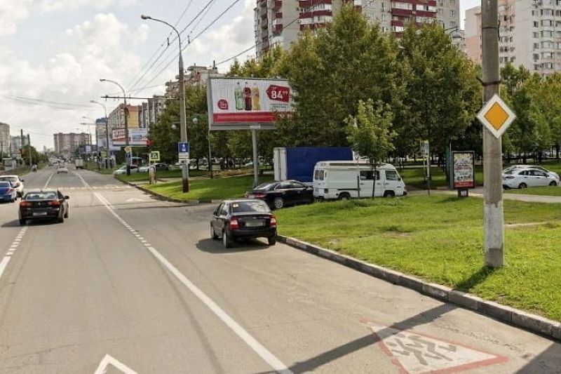 Евгений Первышов призвал отказаться от железных заборов вдоль дорог
