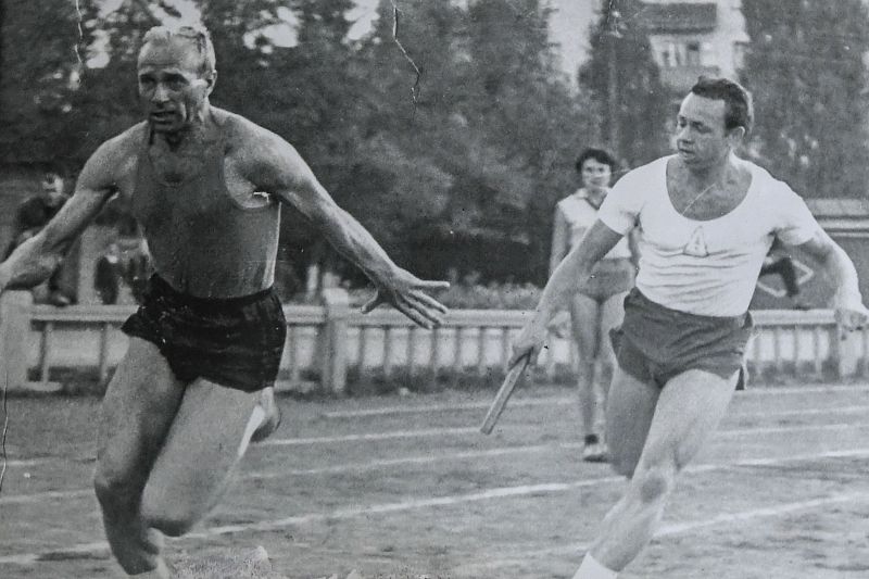 В 1967 году в списках лучших за 50 лет существования СССР – символической сборной страны за полвека – Дмитрий Шопшин оказался на восьмой позиции с прекрасным для того времени результатом – 46,8 секунды.