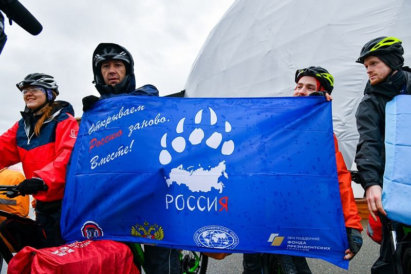 Из Сочи в Мурманск на велосипедах: участники уникальной экспедиции «РоссиЯ» преодолели первые 400 километров