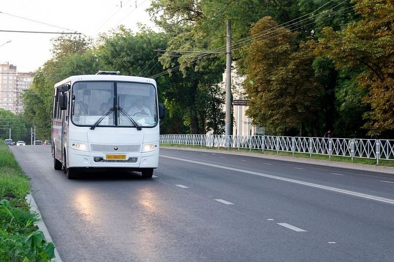В общественном транспорте Краснодара усилили контроль за масочным режимом