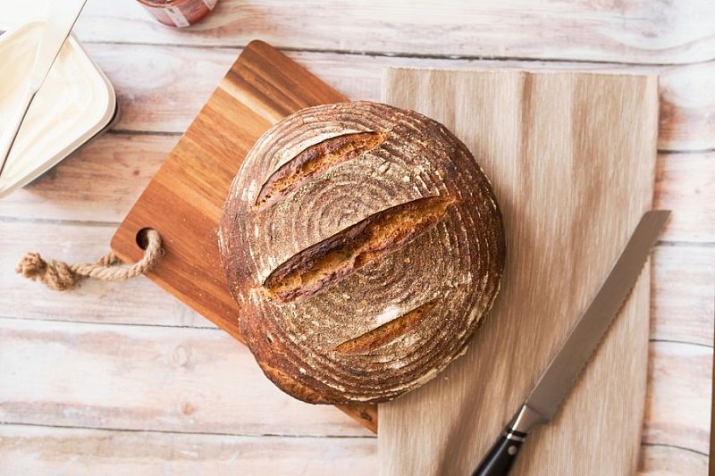 Совет экономной хозяйке: как сделать черствый хлеб снова мягким 