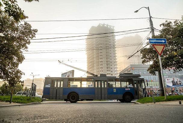 Общественный транспорт Краснодара 11 июля изменит маршруты из-за провала на ул. Тургенева