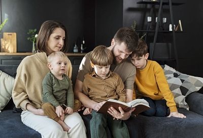 За 2,5 года многодетных семей в России стало почти на треть больше