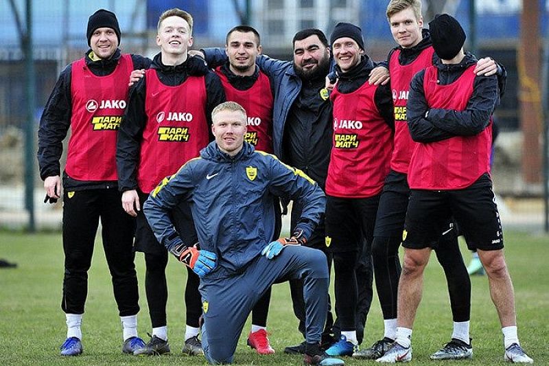 Сергей Галицкий выделил автобус, чтобы довезти игроков «Анжи» на матч в Краснодар