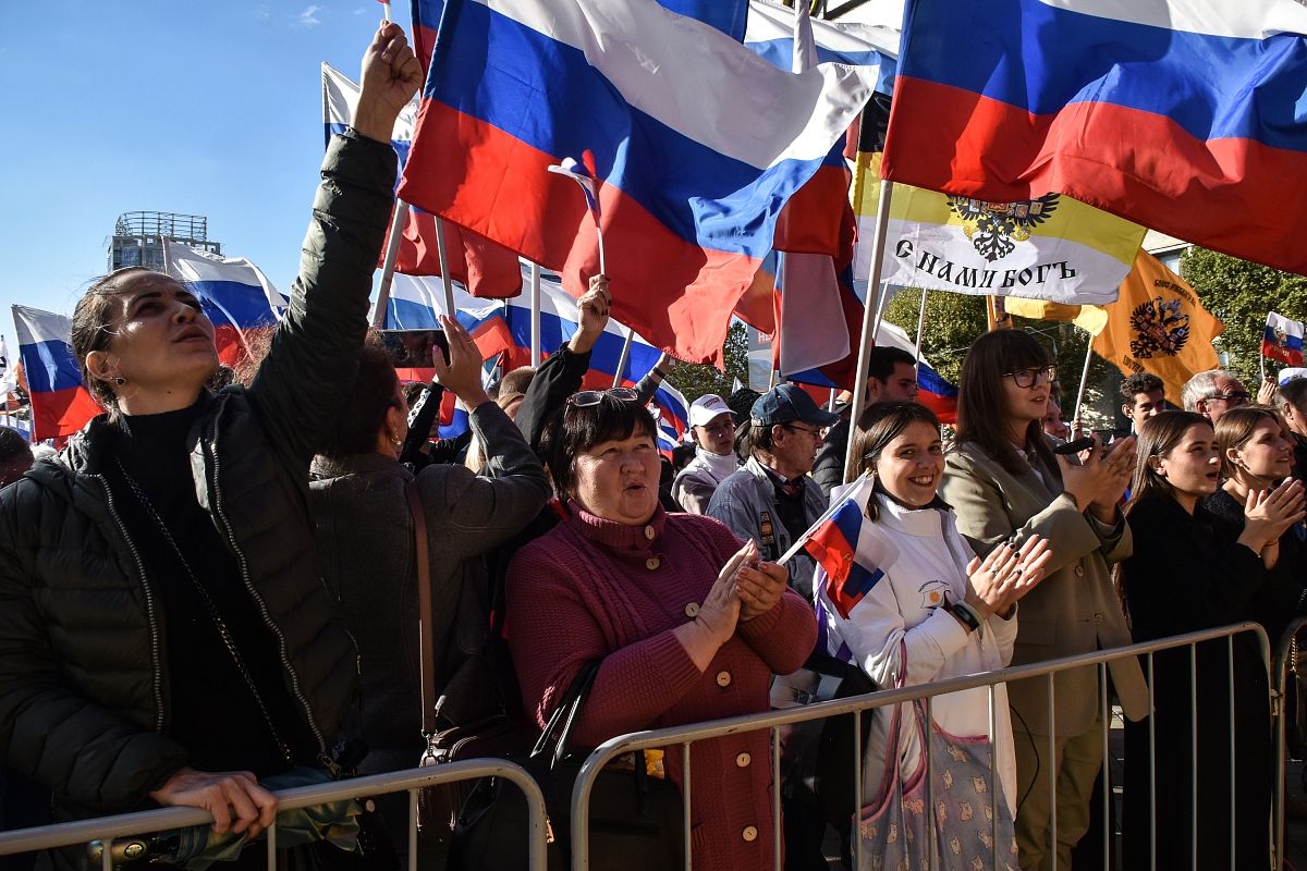 Участники митинга скандировали «Мы вместе»